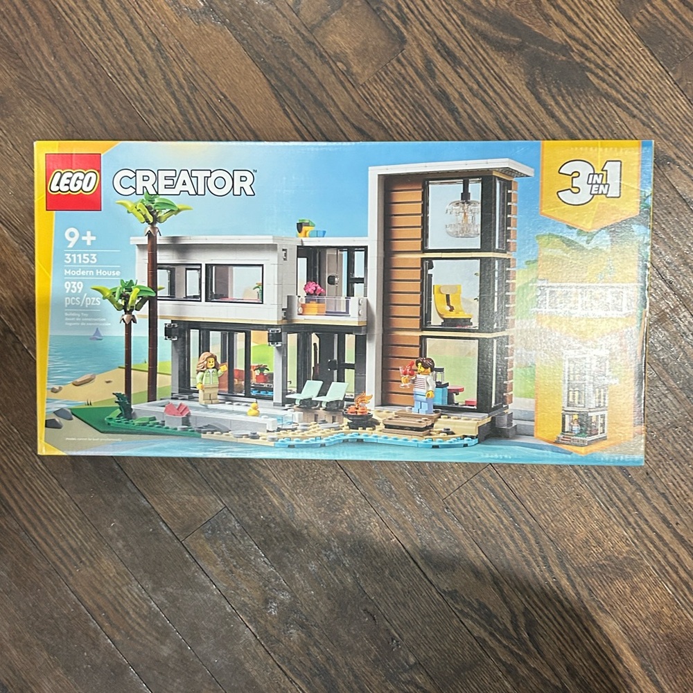 BRAND NEW LEGO Creator 3 in 1 Modern Toy House - Kids Toy Building Set
